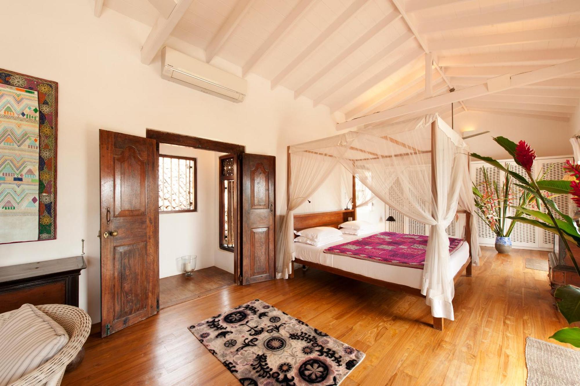 A 03 Bedroom Villa In Galle Fort With Roof Terrace & Pool Exteriör bild