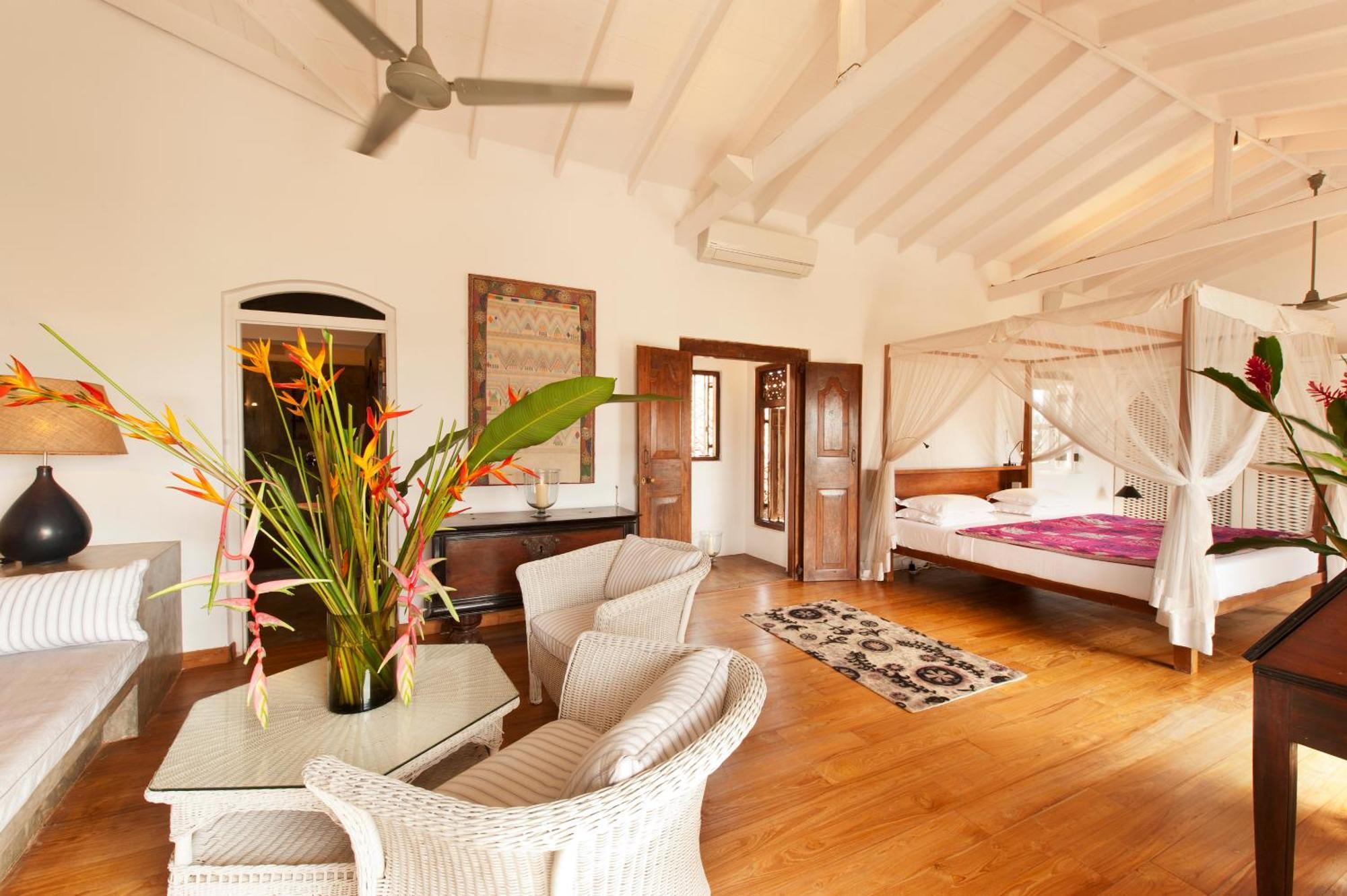 A 03 Bedroom Villa In Galle Fort With Roof Terrace & Pool Exteriör bild